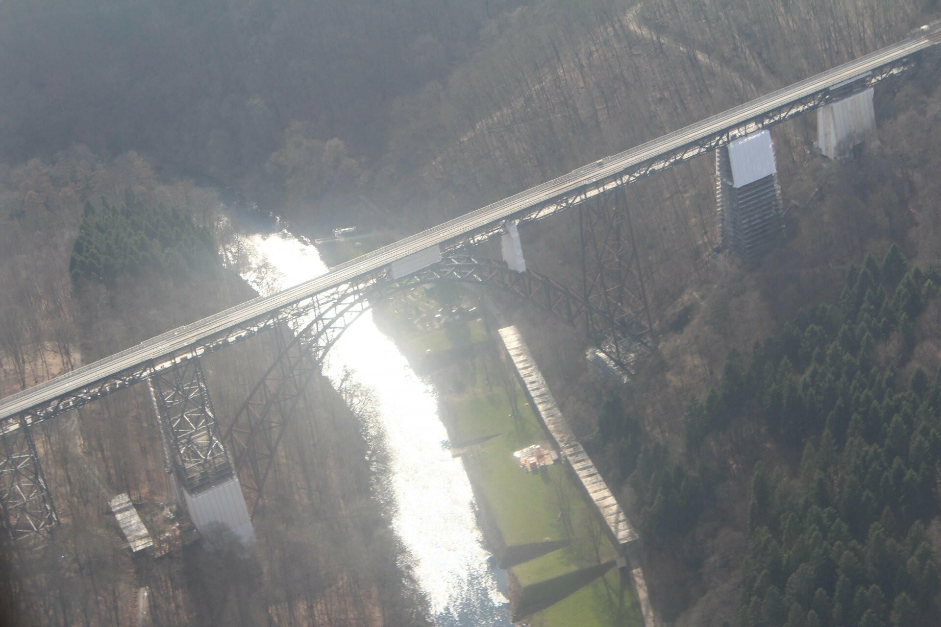 Rundflug: Kölner Dom und Bergisches Land
