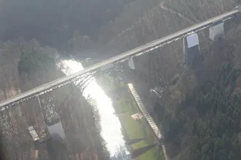 Rundflug: Kölner Dom und Bergisches Land