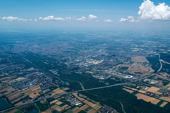 Blick von hoch oben auf Frankfurt