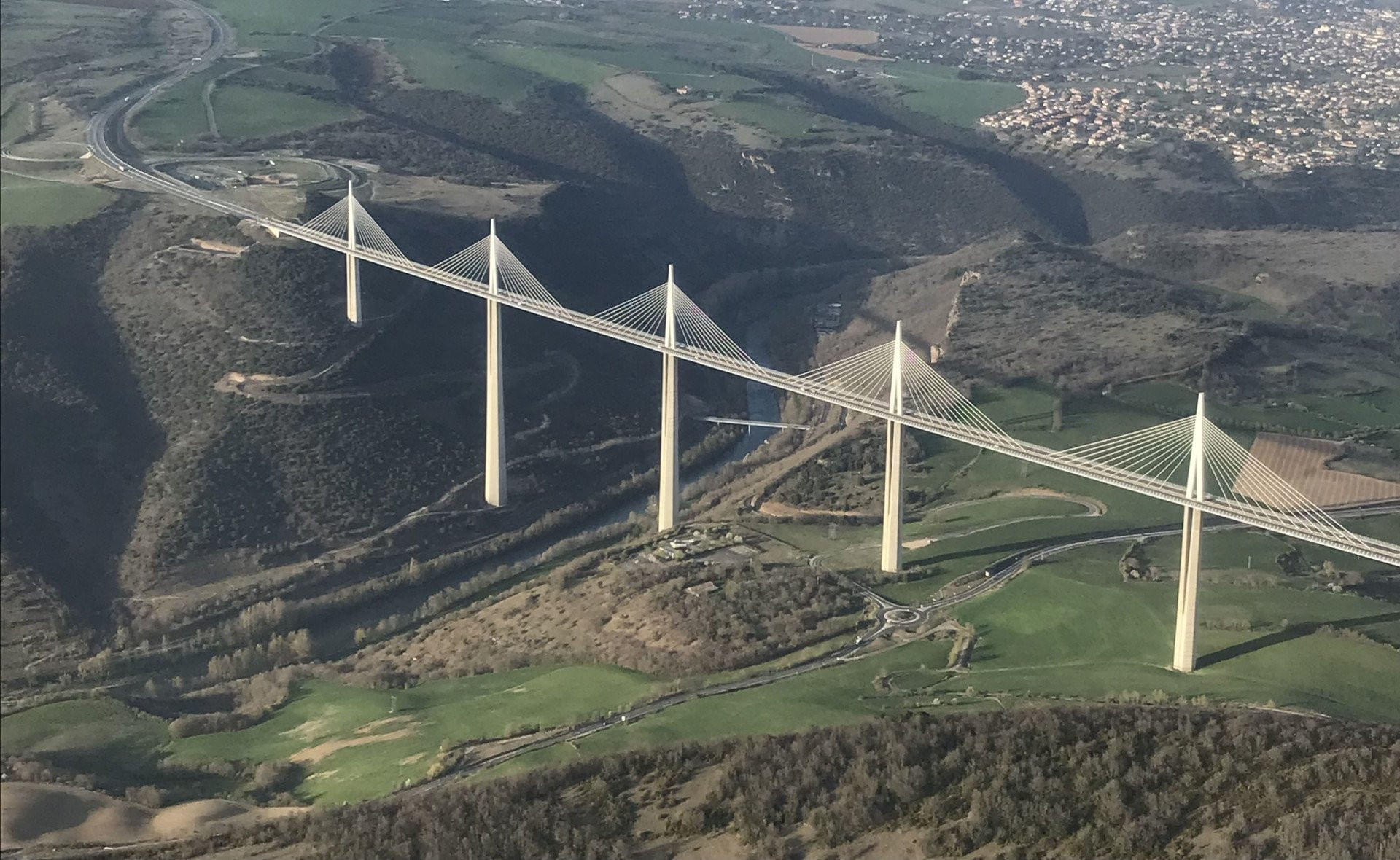 De la Méditerranée au Viaduc de Millau en avion (3 Pax)