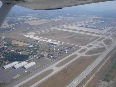 Die Flughafentour für Flugzeugenthusiasten, Cessna 152