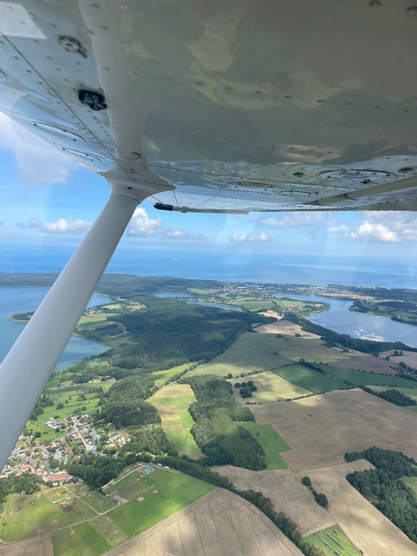 Let's fly to the dutch coast together 🌊✨