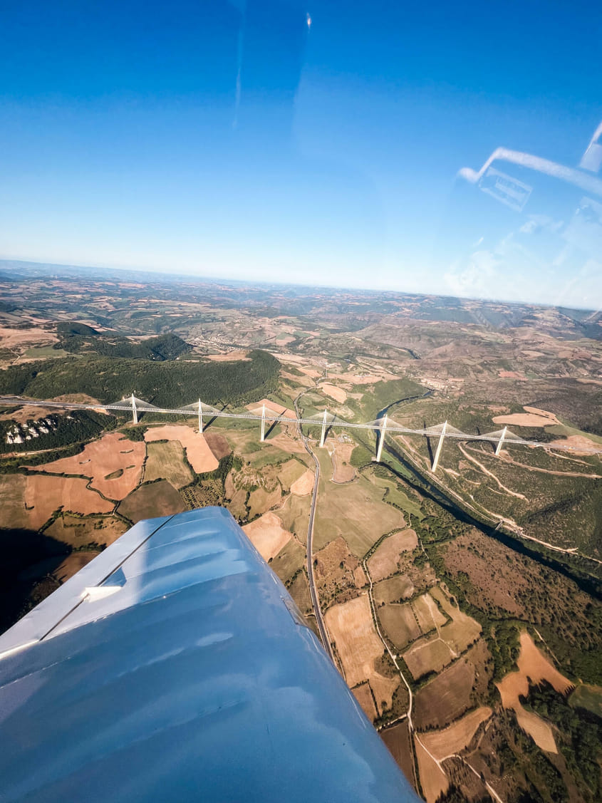 Balade aérienne à la découverte du Viaduc de Millau