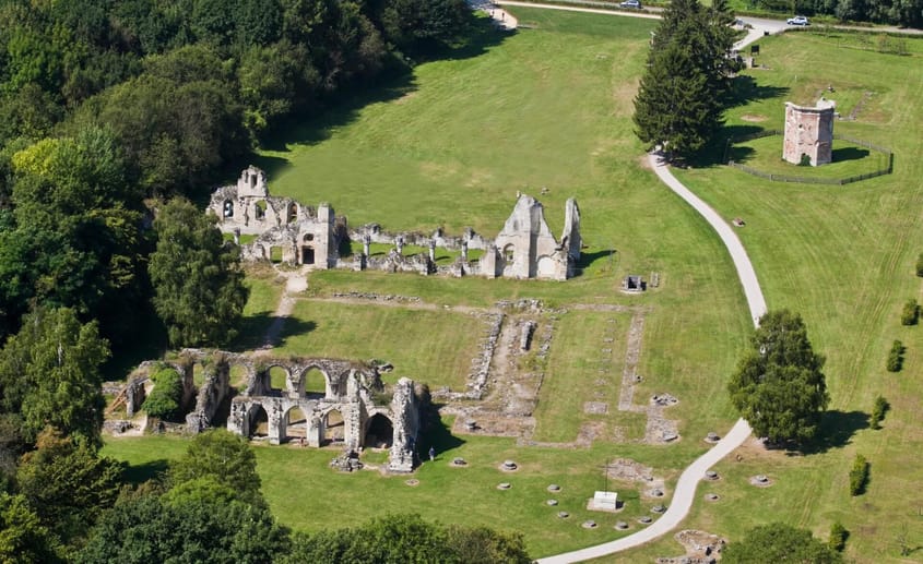Reims–Laon via le lac de l’Ailette et l’abbaye de Vauclair