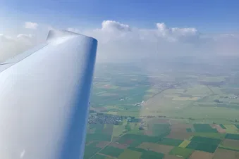 Ein Rundflug über den Taunus mit Blick auf die Skyline