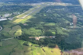 Rundflug Hamburg über Burchardkai, Alster, Hamburg Flughafen