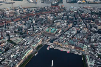 Rundflug über Hamburg in Cessna 172 (3 Passagiere)