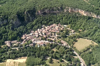 Petit tour des gorges de l'Aveyron en avion