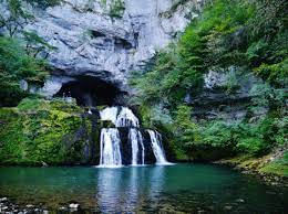 Balade aérienne entre nature et châteaux