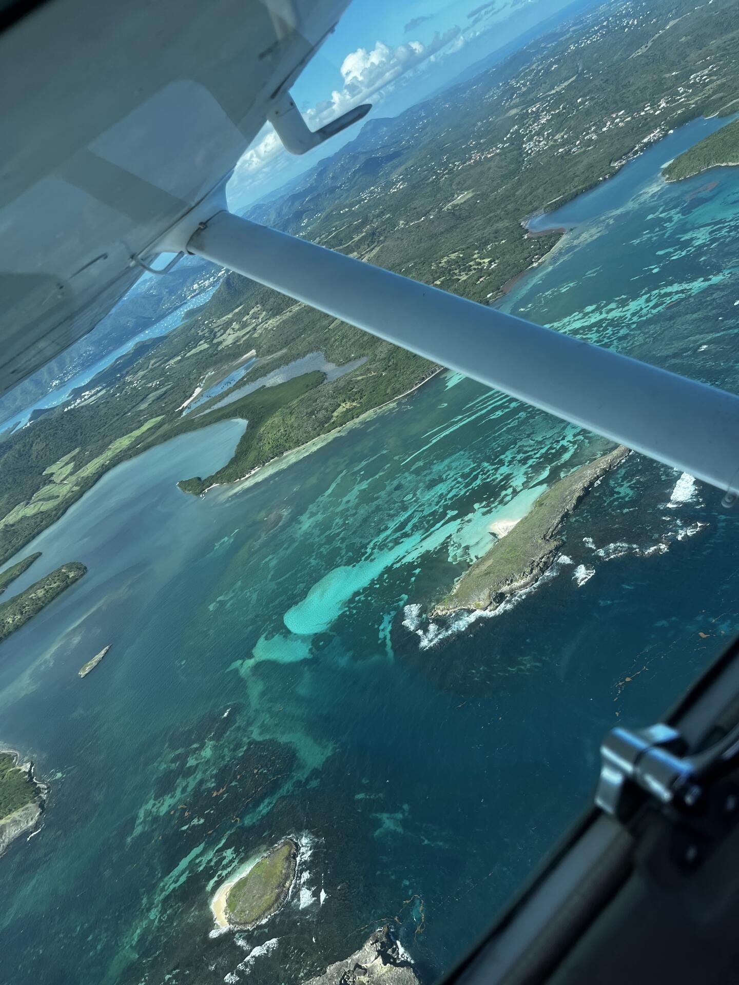 Martinique vue du ciel – Tour complet en avion