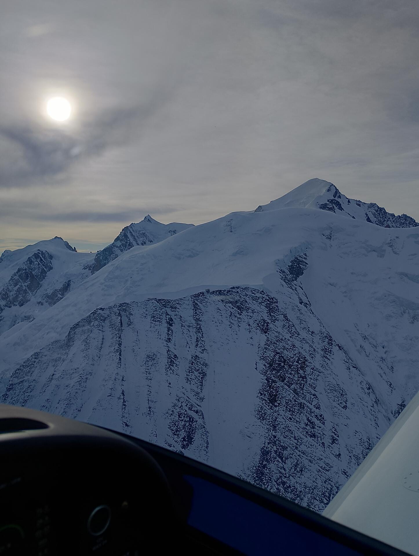 À bord d’un biplace, découvrez le Mont Blanc autrement