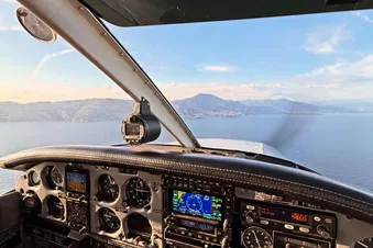 Côte d’Azur vue du ciel : jusqu’à Saint-Tropez