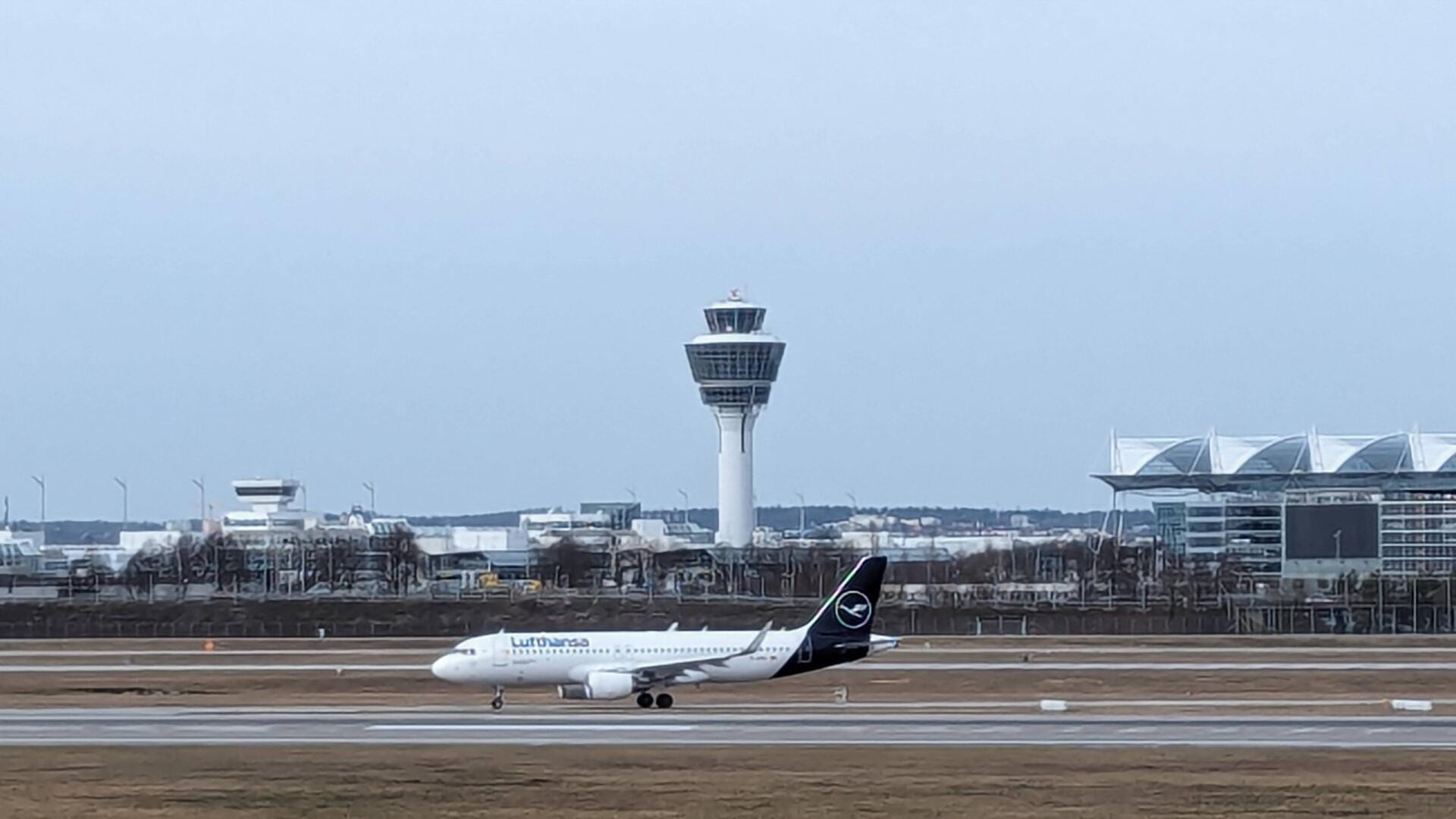 Flughafen & City von München von oben sehen!