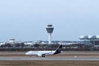 Flughafen München - ganz nah an den Airlinern