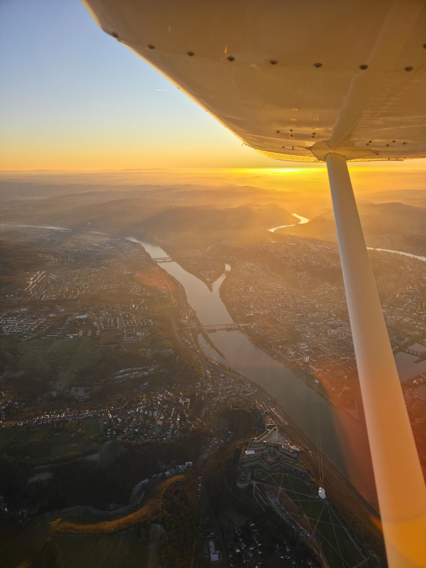 1h Rundflug nach deinen Wünschen 2-3 Passagiere