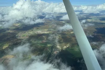 1 Stunde fliegen - freie Wahl - bis 3 Personen bis 300 kg