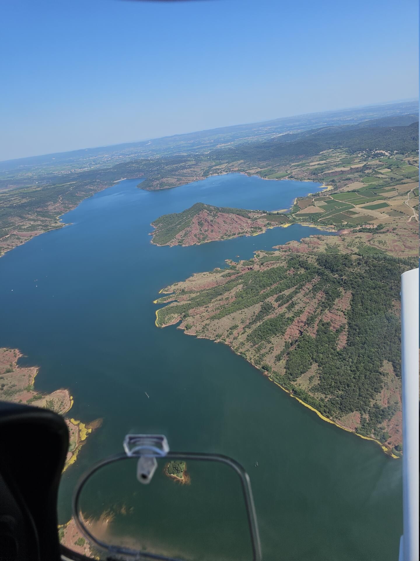 Entre géants et paysages volcaniques : Millau & Salagou