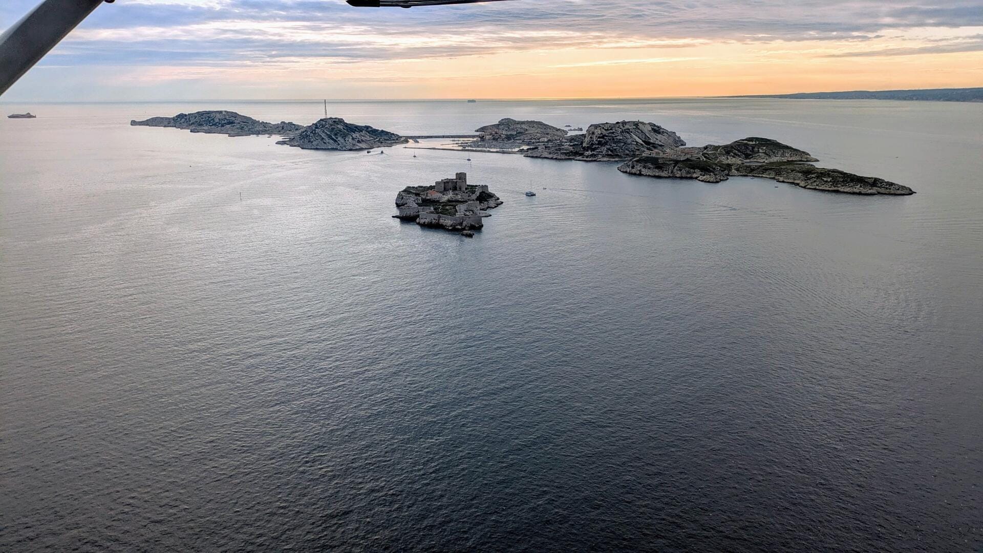 Grand tour de Marseille : Calanques, Ste-Baume, Ste-Victoire