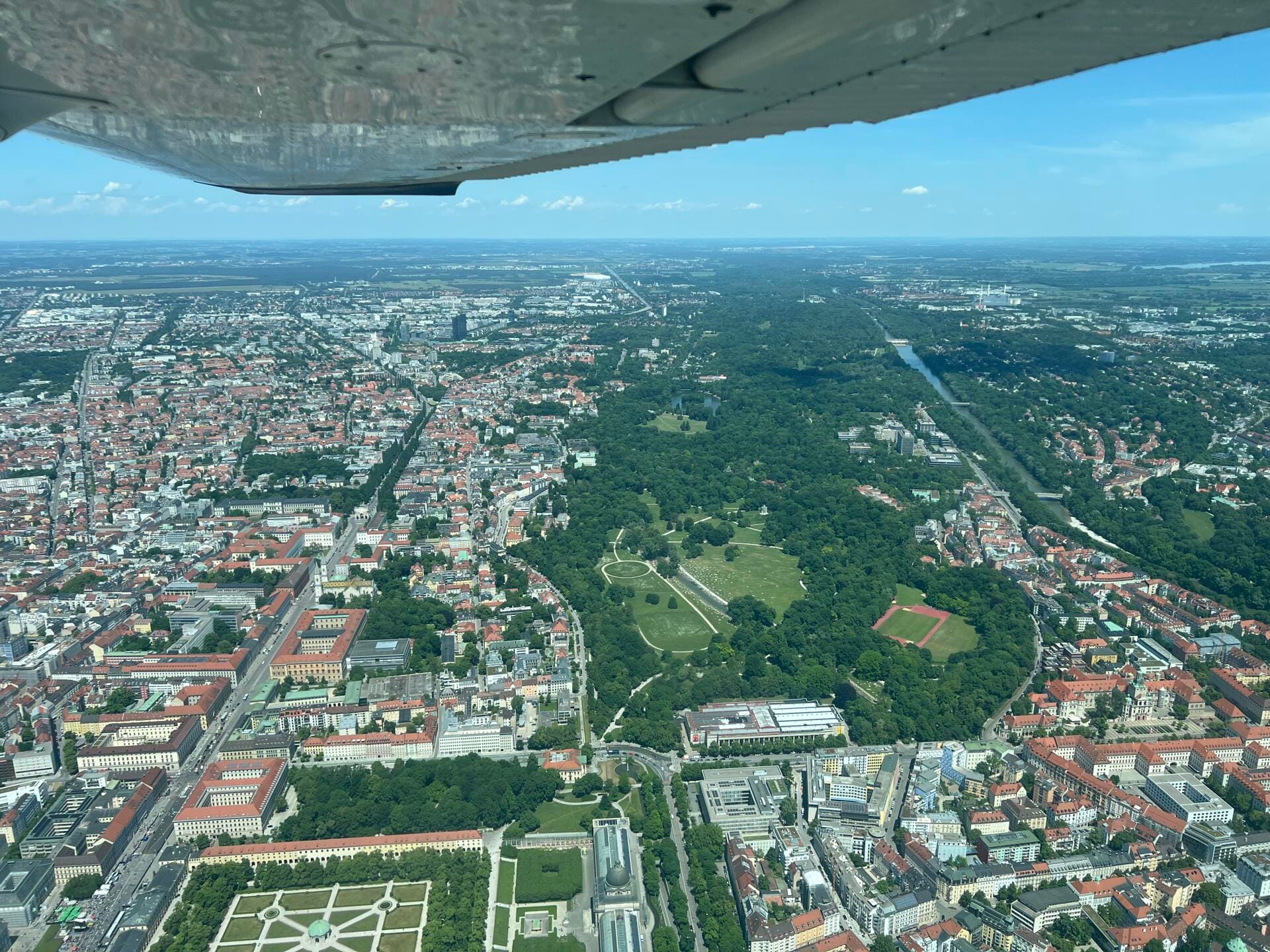 Großer München Rundflug inkl. Ammersee und Starnberger See
