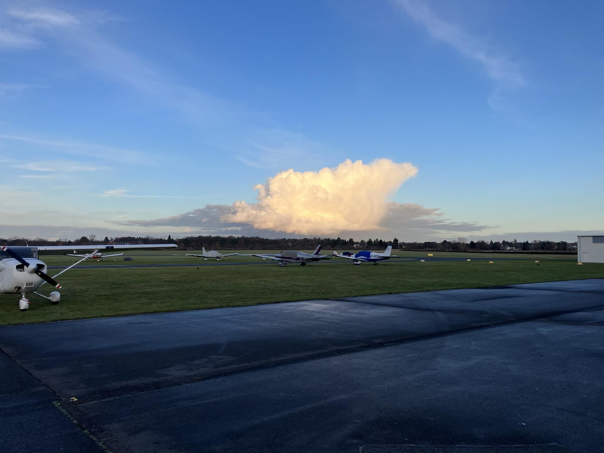 Großer Flughafen, Kleiner Flieger