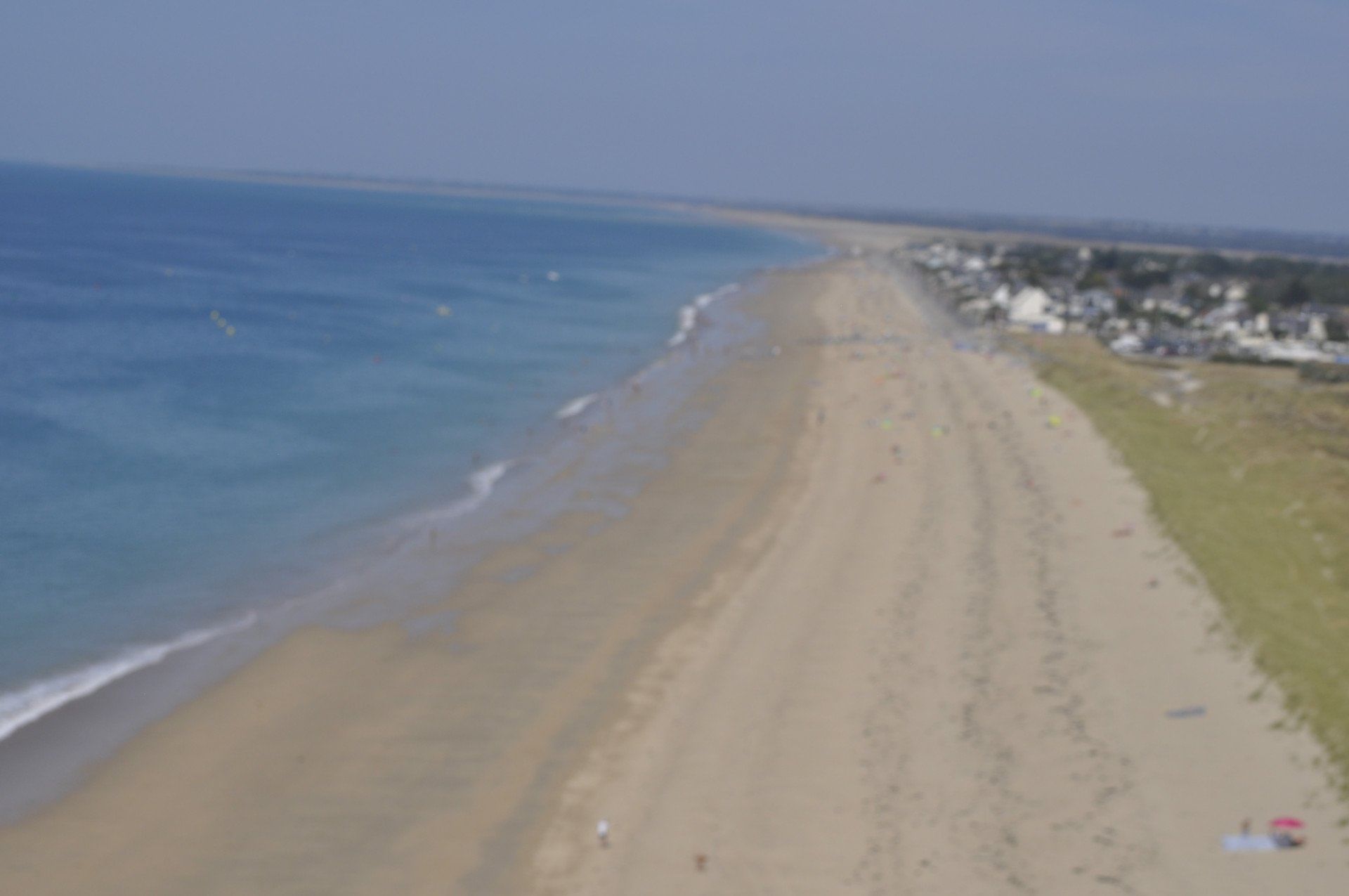 Survol de la Côte de Nacre