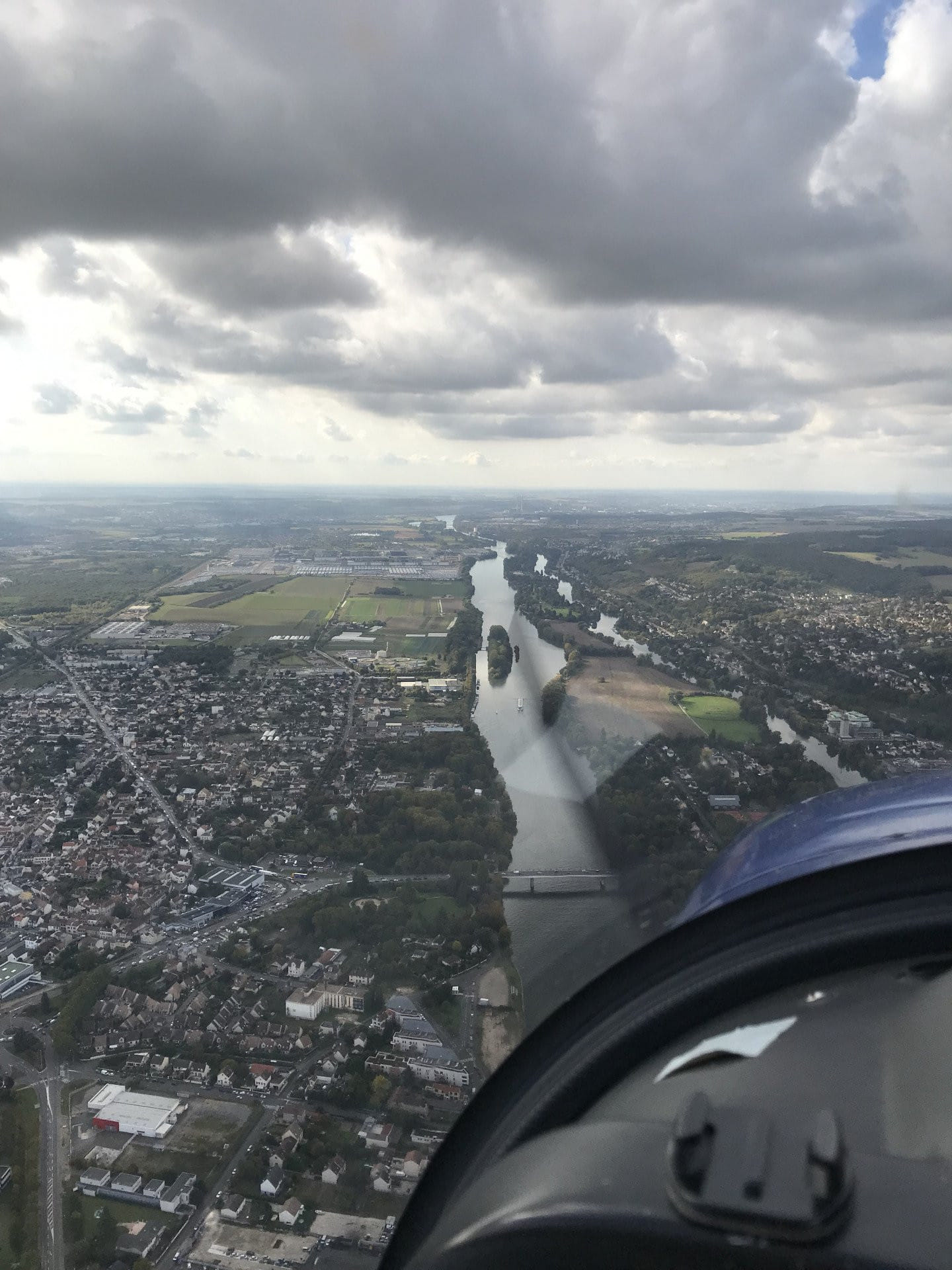 Visite aérienne de la Seine et des Yvelines - DR400 120 HP