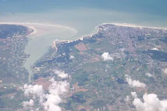 Baie de Somme et Falaises d'Étretat depuis Cambrai