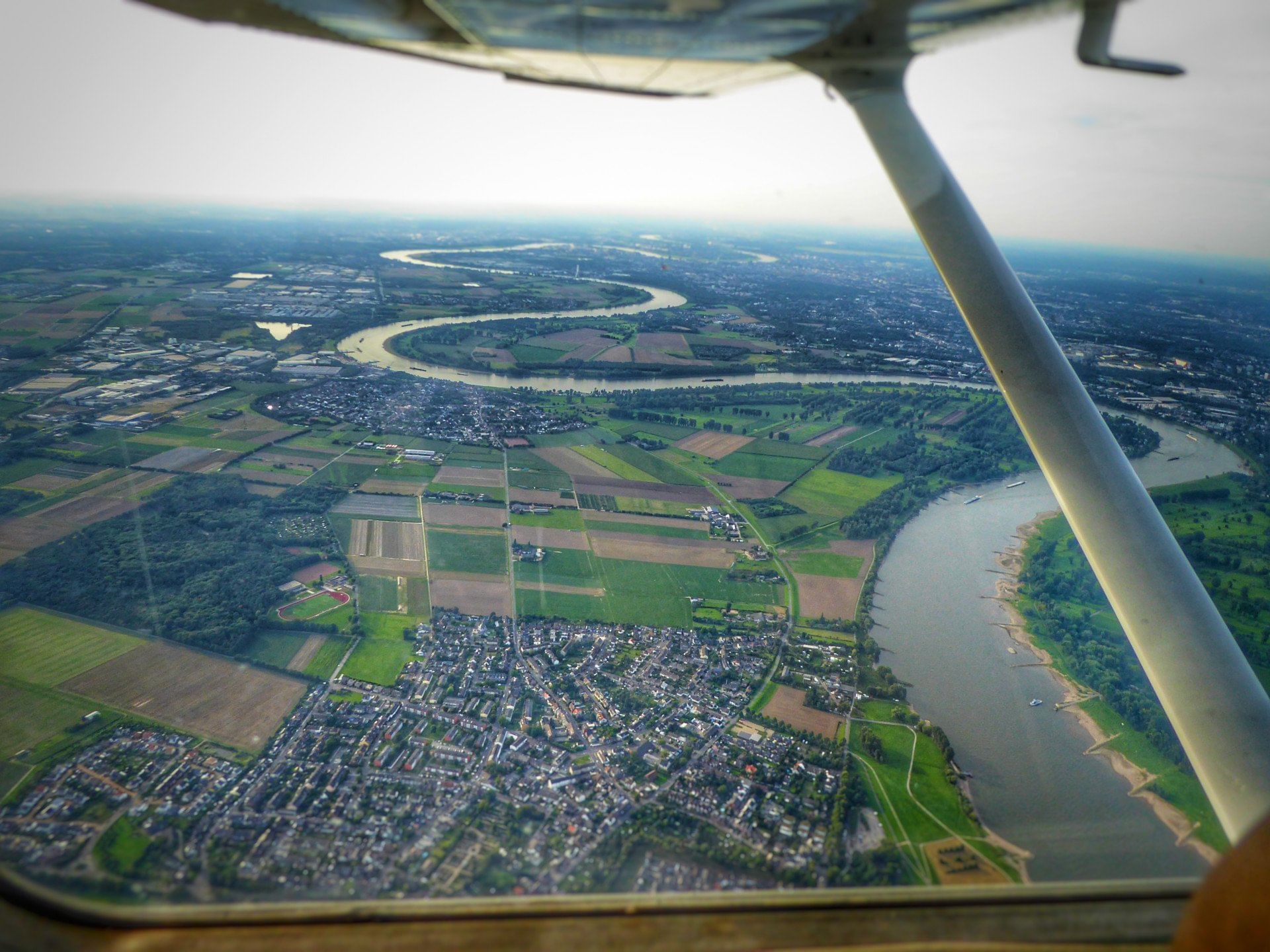 Der Rhein - Zwischen Industrie und Natur