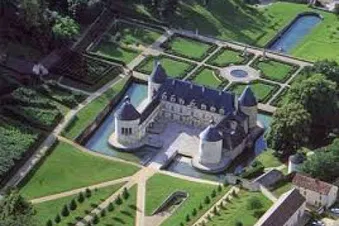 Volez à travers le patrimoine historique du Chatillonnais