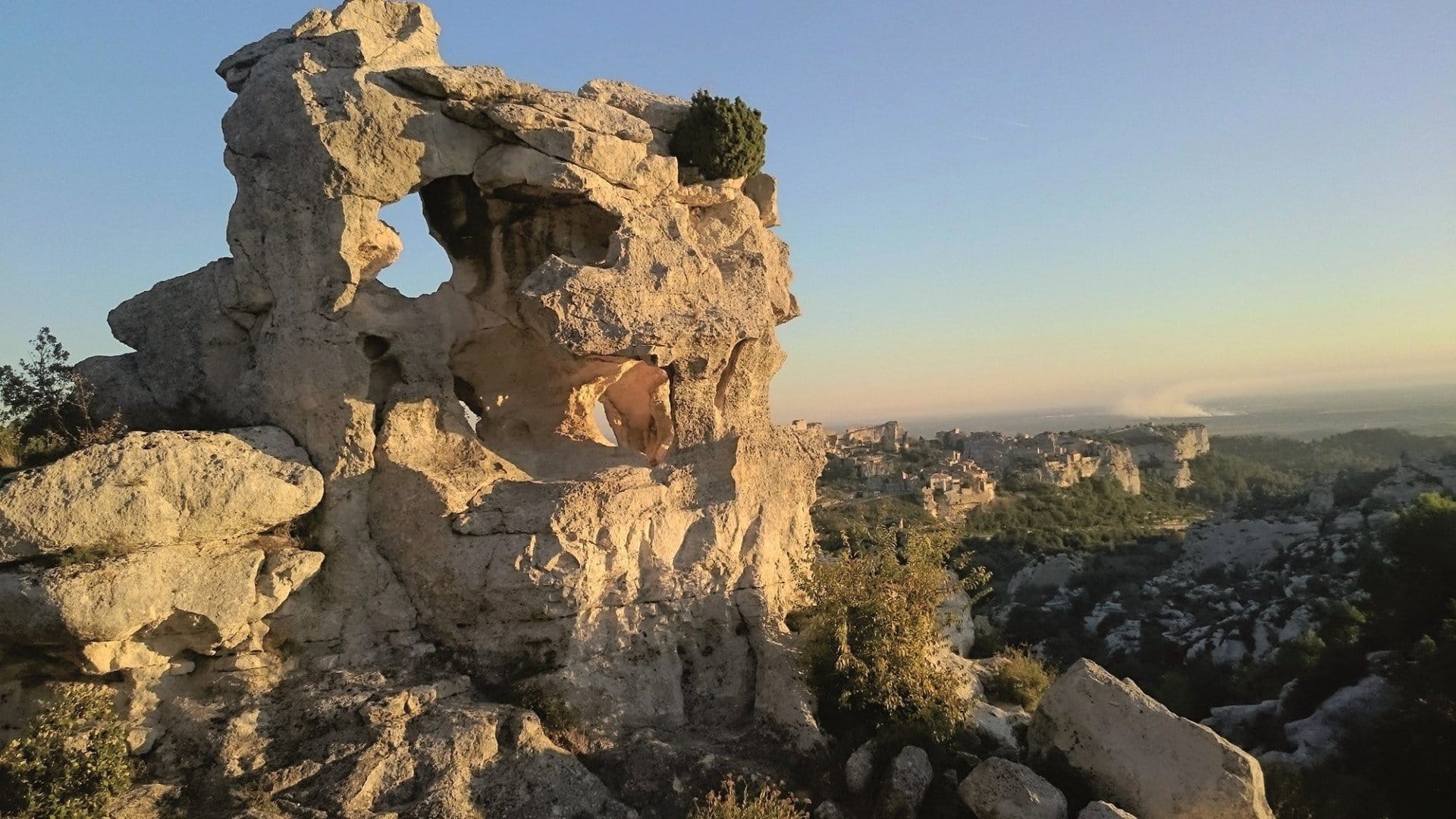 Les Baux de Provence depuis le ciel