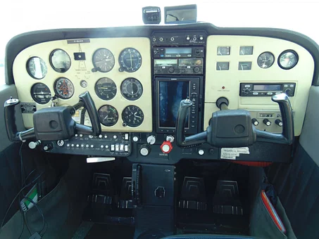 Vue du cockpit du C-172