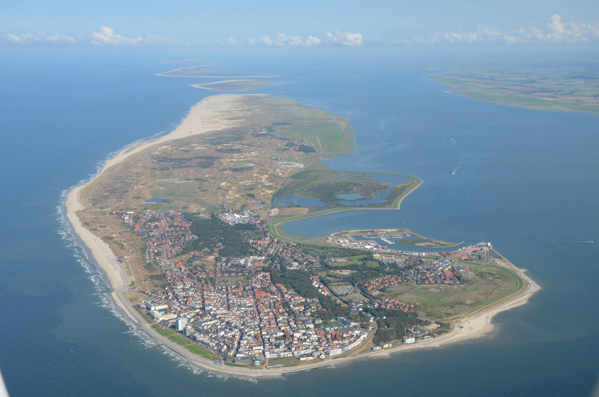 Roundtrip - London to Norderney (1-3 passengers)