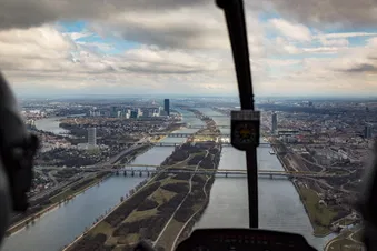 Wien entlang der Donau im Helikopter (2-3 Passagiere)