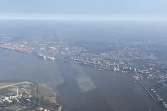 Küstenzauber: Eine Stunde über Bremerhaven und Cuxhaven