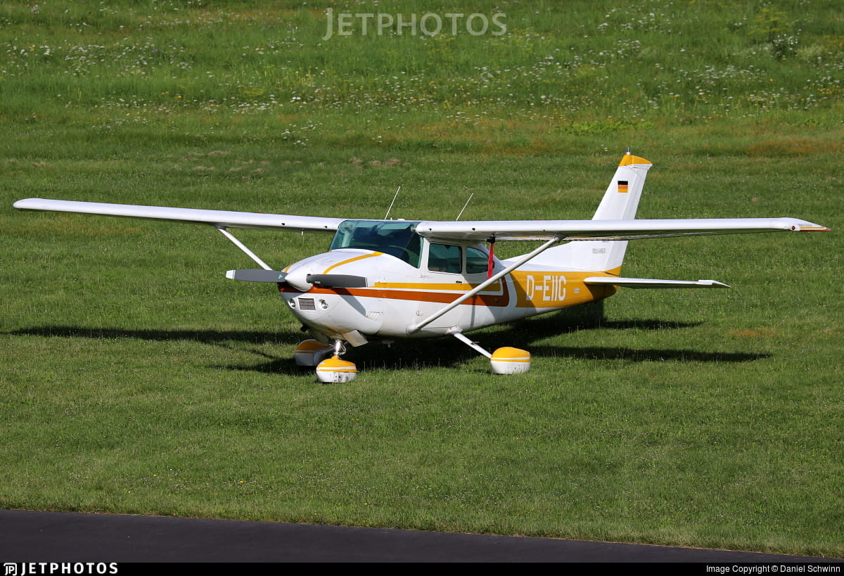 Cessna 182Q PFM3200