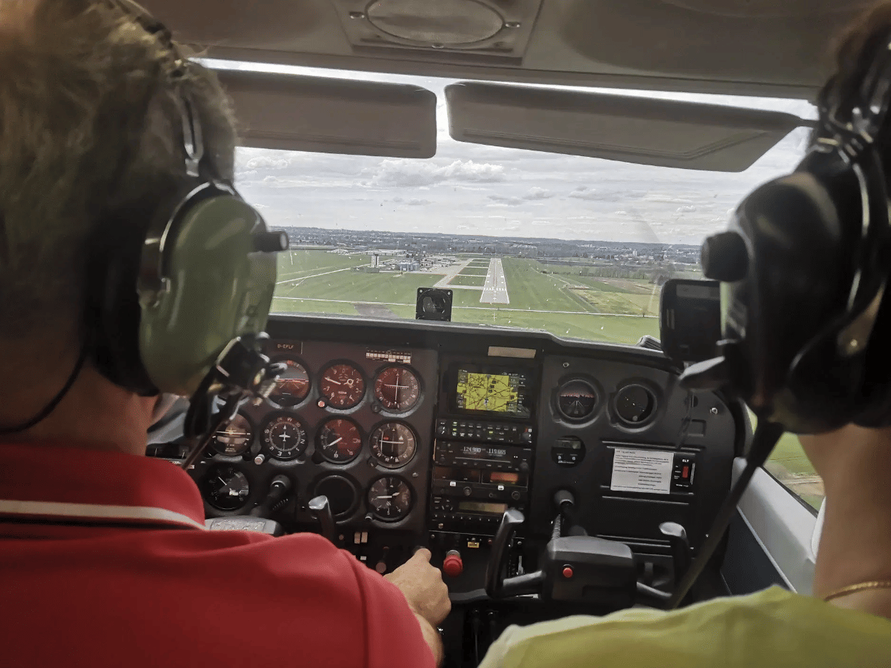 Anflug Augsburg Landebahn 25