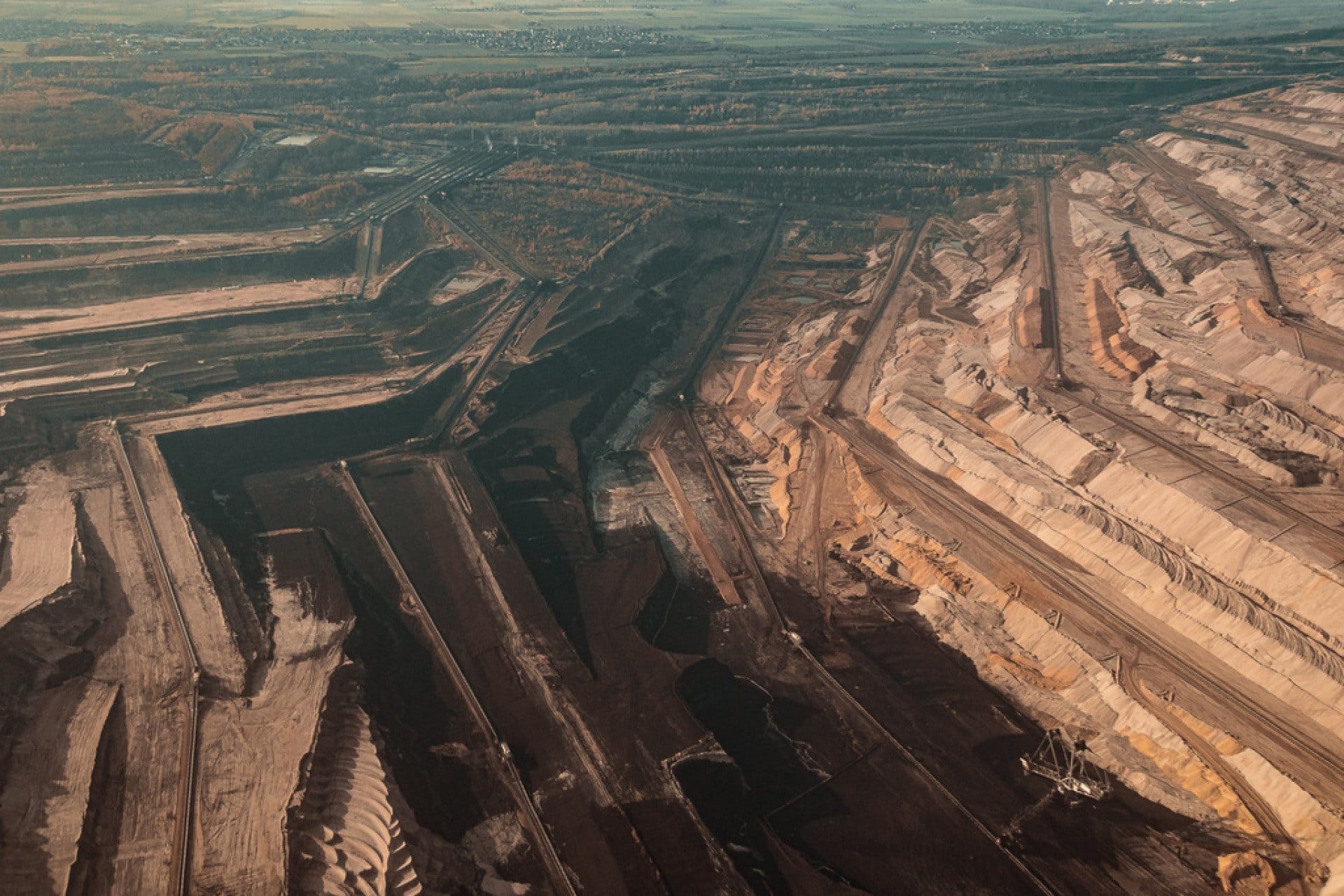 Tagebau Hambach und Kölner Dom