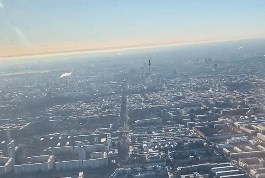 Rundflug über Berlin und den BER