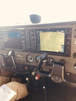 Cockpit Cessna 172 R