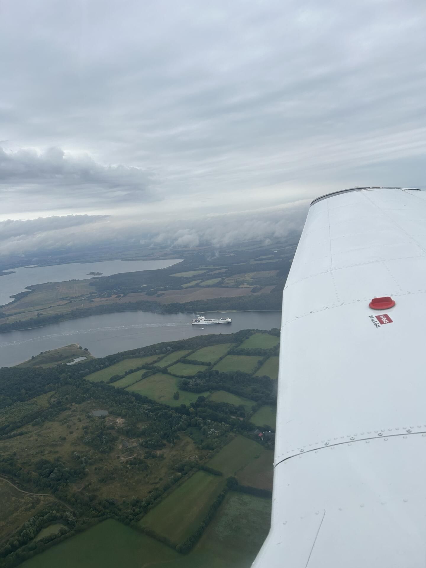 Großer Rundflug: Hamburg,Plöner See,Fehmarn,Ostsee,Lübeck