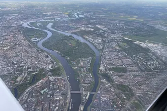 Tagesausflug nach Juist mit Baden nur 200 m vom Flugplatz