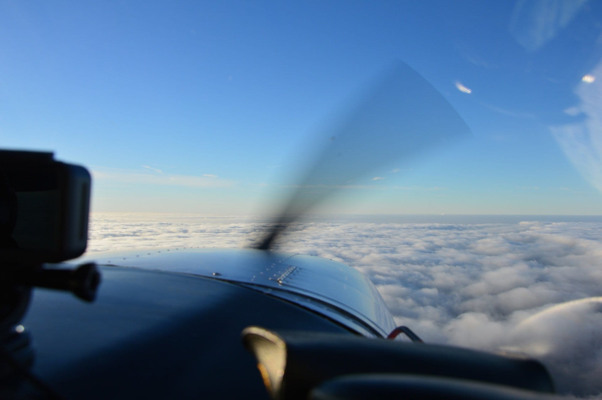 Rundflug über den Kölner Dom und über den Tagebau Garzweiler