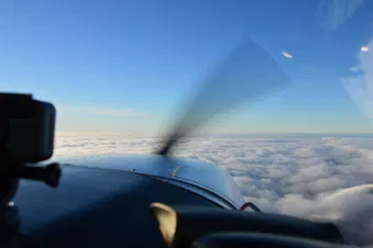 Rundflug über den Kölner Dom und über den Tagebau Garzweiler