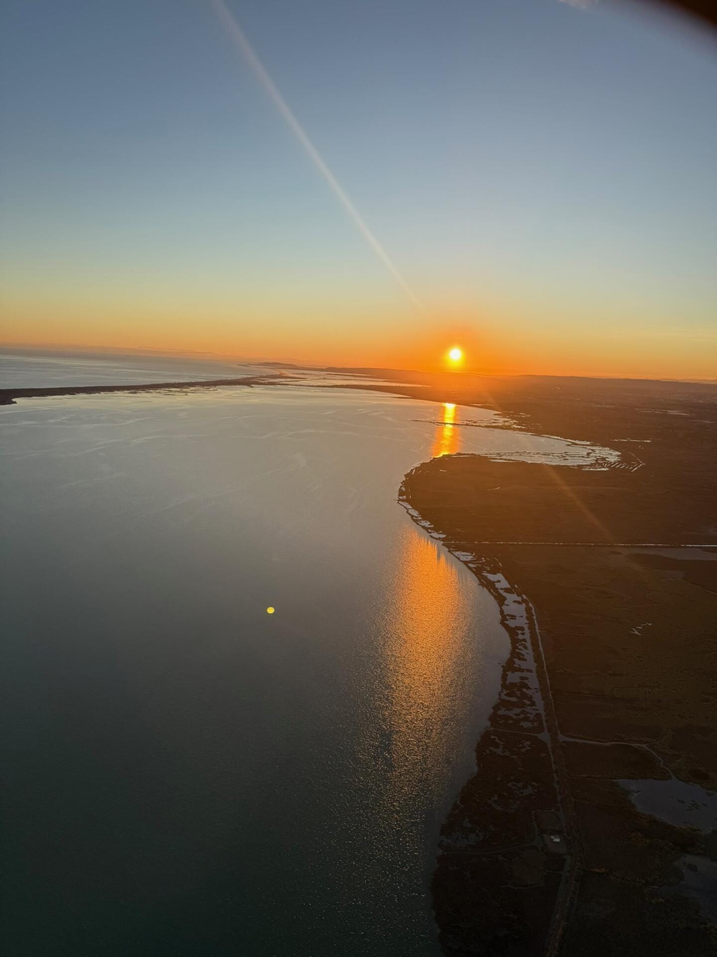 Coucher du soleil a bord d’un hélicoptère