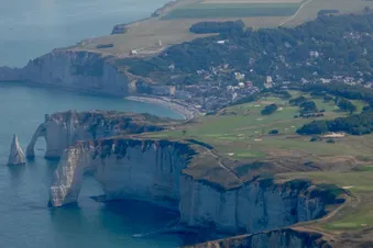 Survoler la côte normande, Antifer, Etretat, Fécamp de Paris