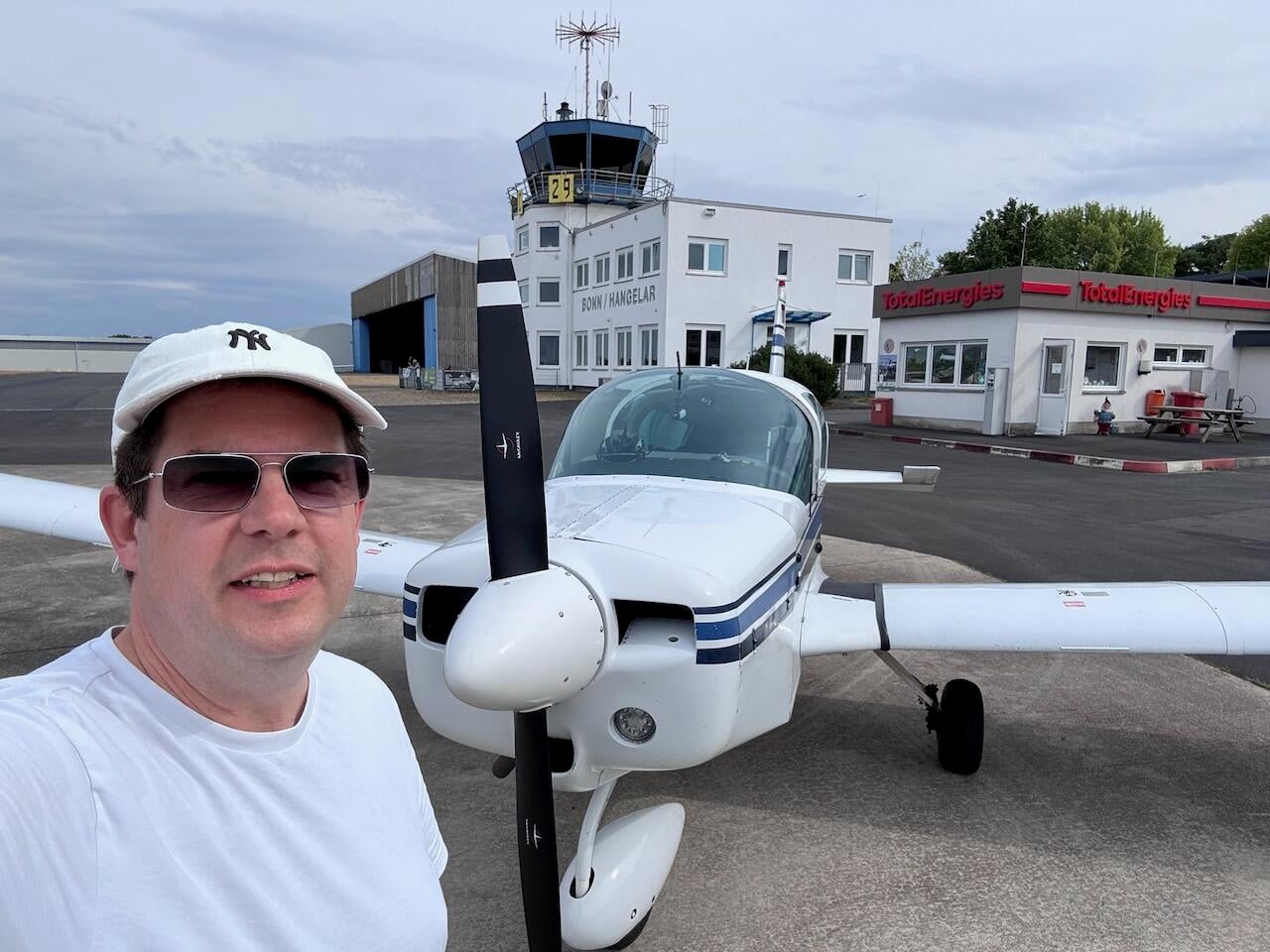 Grumman AA5
