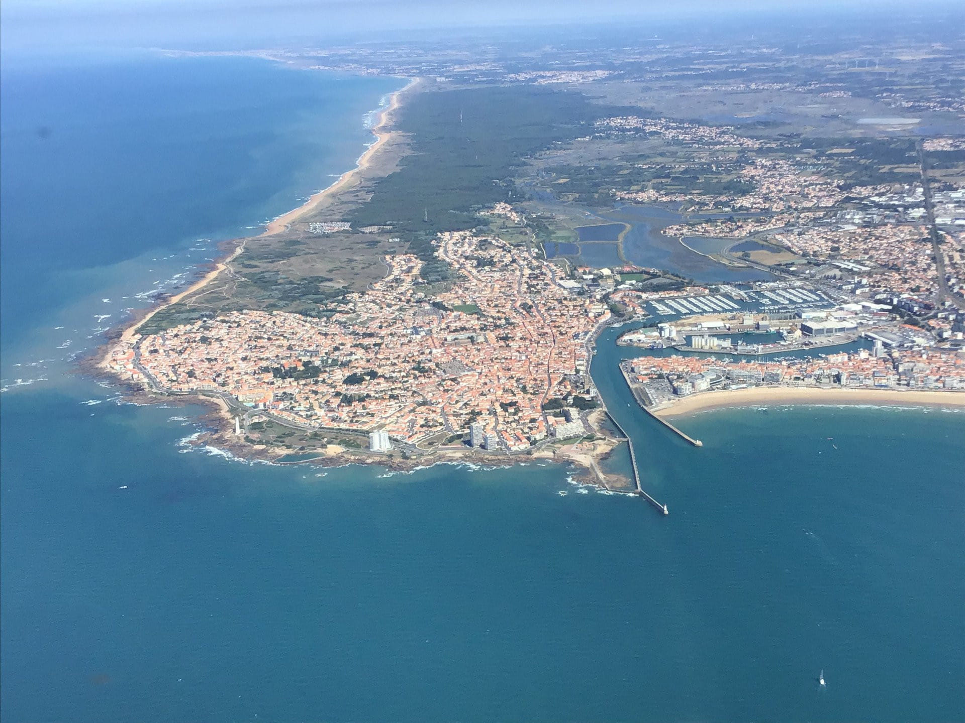 La Rochelle et les îles charentaises vues du ciel