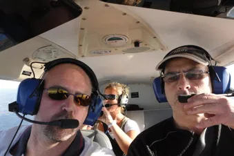 im Cockpit der PA 28