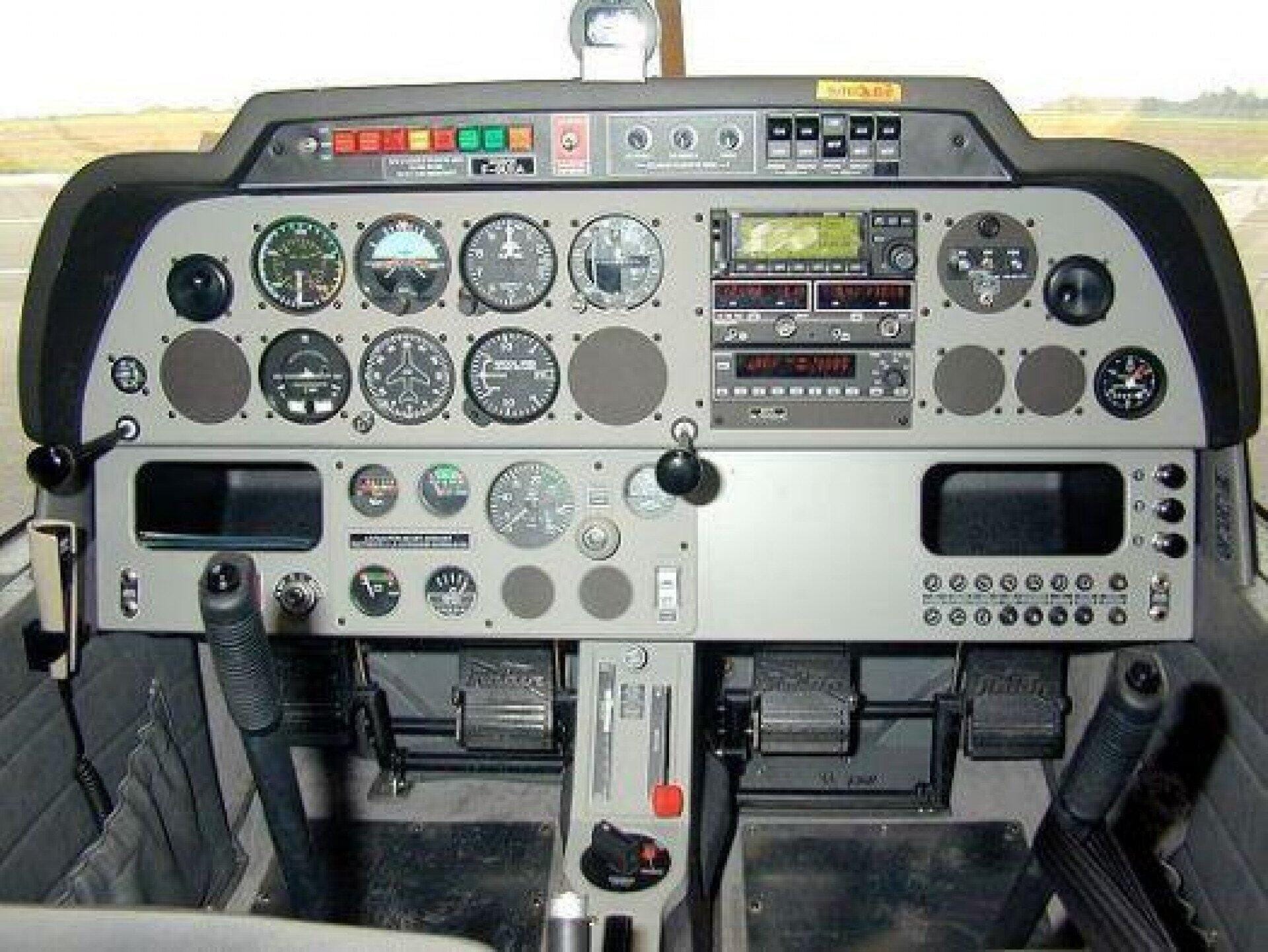 Robin DR400 - 120HP