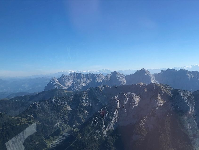 Rundflug über das bayerische Seenland und die Alpen